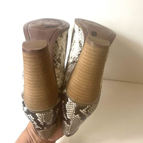 Vince Camuto Ankle Bootie Snake Skin Print Leather Womens 9.5M Heel Pull On Boot - Picture 8 of 12